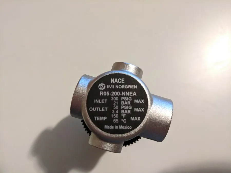 Трубопроводная арматура Norgren R05-200-NNEA Stainless Steel Pressure Regulator