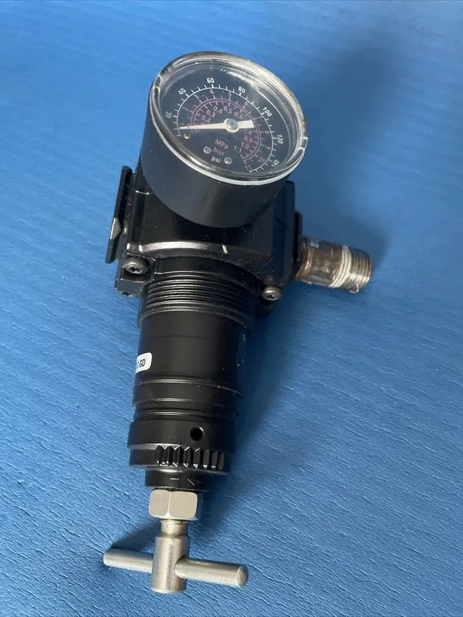 Регулятор давления Norgren R74G-4AT-RMG Pneumatic Regulator 1/2in Npt 300psi 5-1