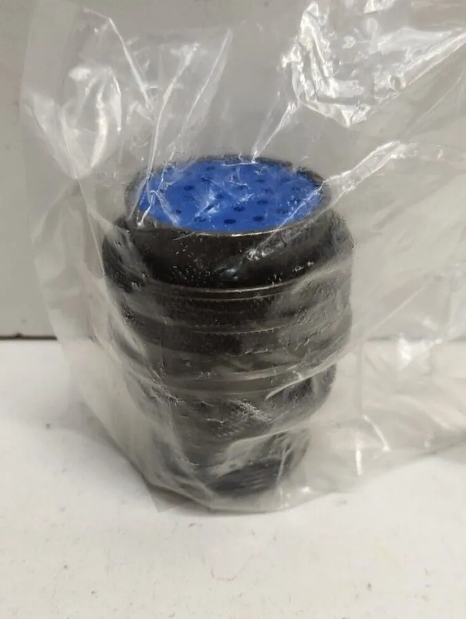 Разъём Amphenol 97-3106A28-12S Circular Connector Plug