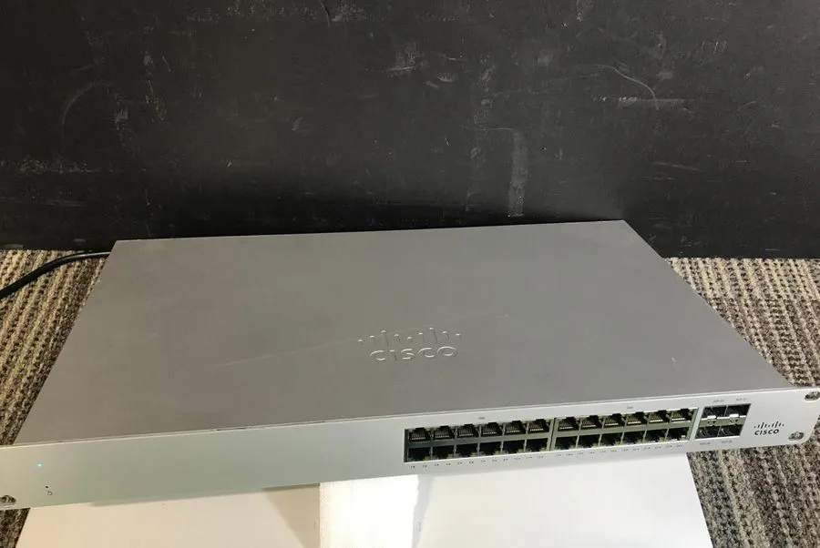 Коммутатор Cisco Meraki MS120-24P 24-Port Rack-Mountable Ethernet Switch