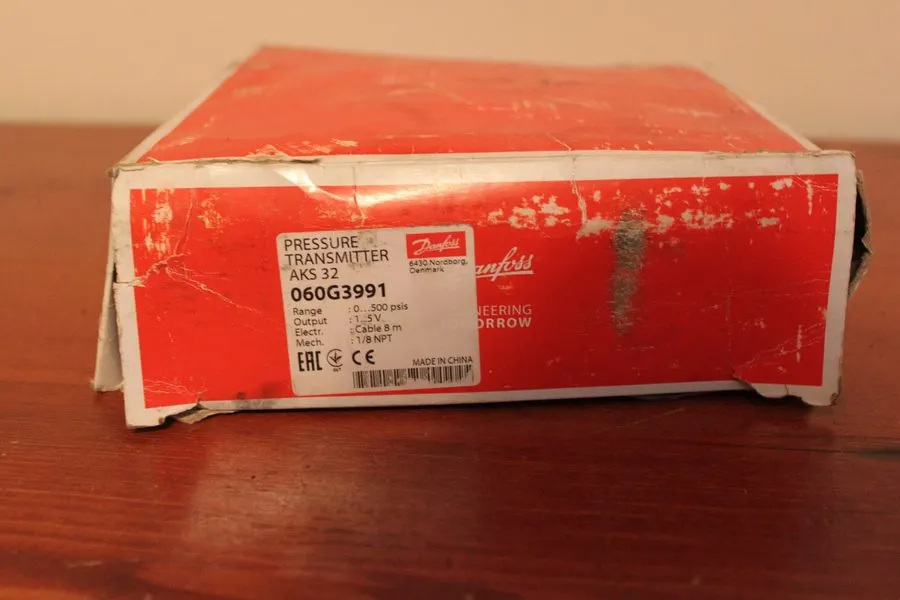 Датчик давления Danfoss AKS 32 Pressure Transmitter 060G3991 0-500 psi Analog DC