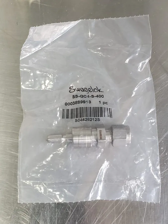 Фитинг Bulk Swagelok SS-QC4-B-400 Quick Connect Body 0.2 Cv, 1/4 in. Fitting
