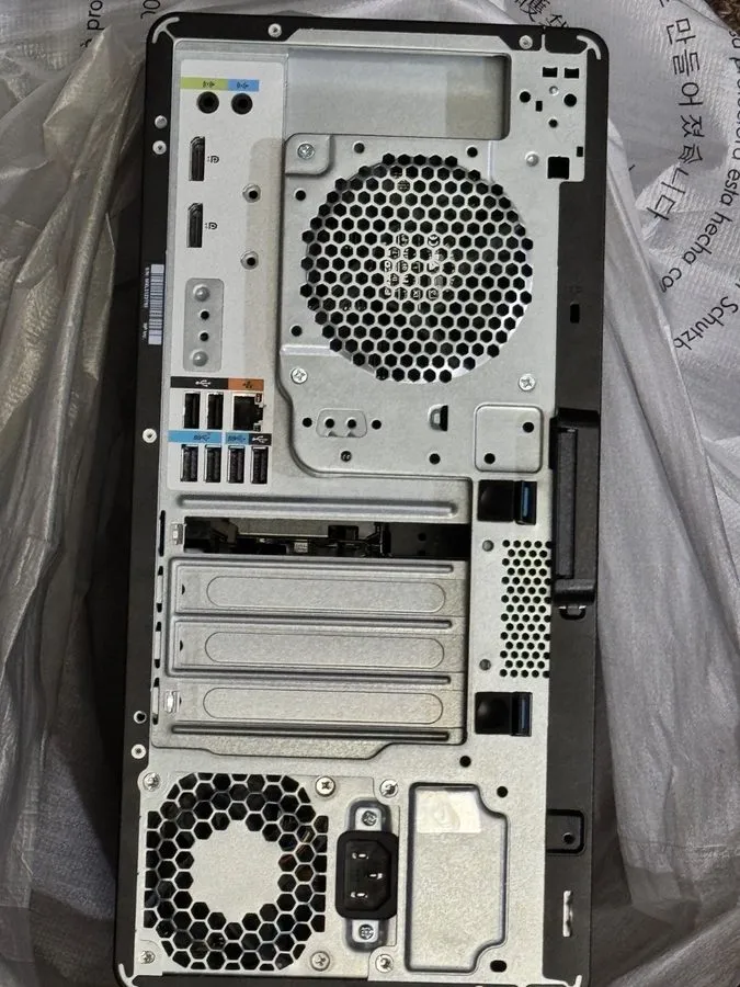 HP Z2 Tower G9 Workstation Intel i7-12700 w/512GB SSD, 0 GB DDR5, Windows 11 Pro