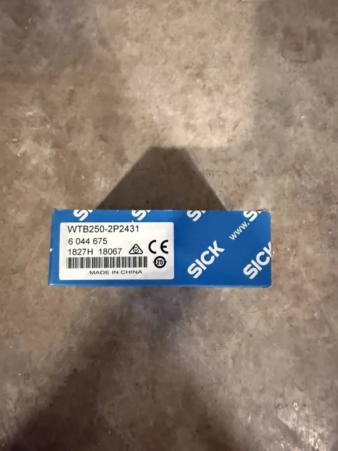 Фотоэлектрический датчик SICK WTB250-2P2431 6044675 Photoelectric switch sensor — фото лота 1