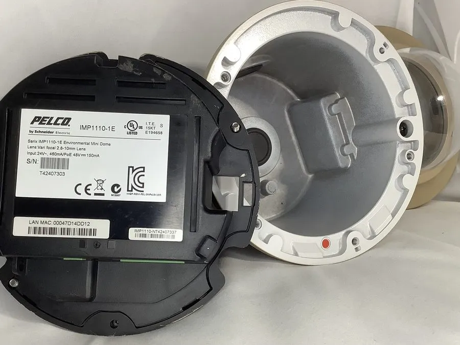 Камера Pelco Sarix IMP Series Environmental Mini Dome Camera IMP1110-1E