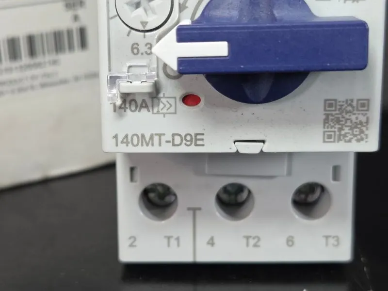 Автоматический выключатель Allen Bradley 140MT-D9E-C10 Motor Protection Circuit  — фото лота 2