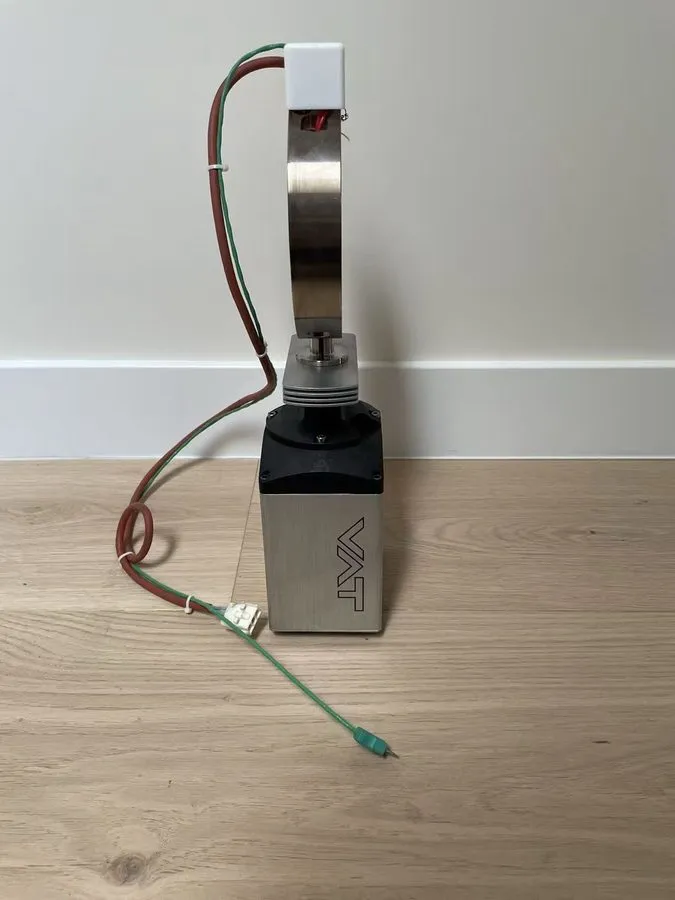 Клапан VAT Vacuum Valve Controller 61238-PIAH-BJM1/0002 — фото лота 1