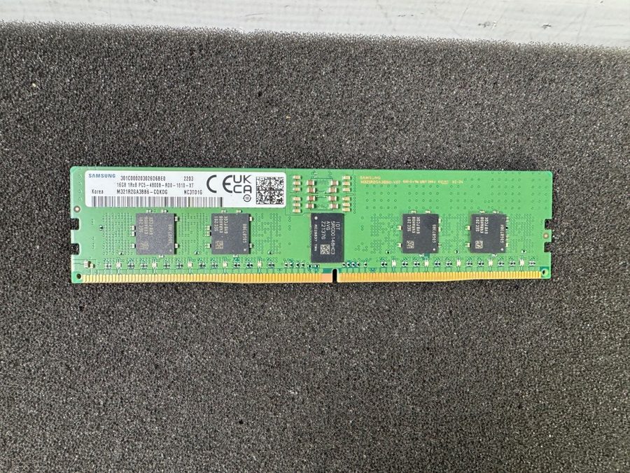 Модуль памяти Samsung 16GB DDR5-4800 PC5-38400 ECC Registered RDIMM M321R2GA3BB6