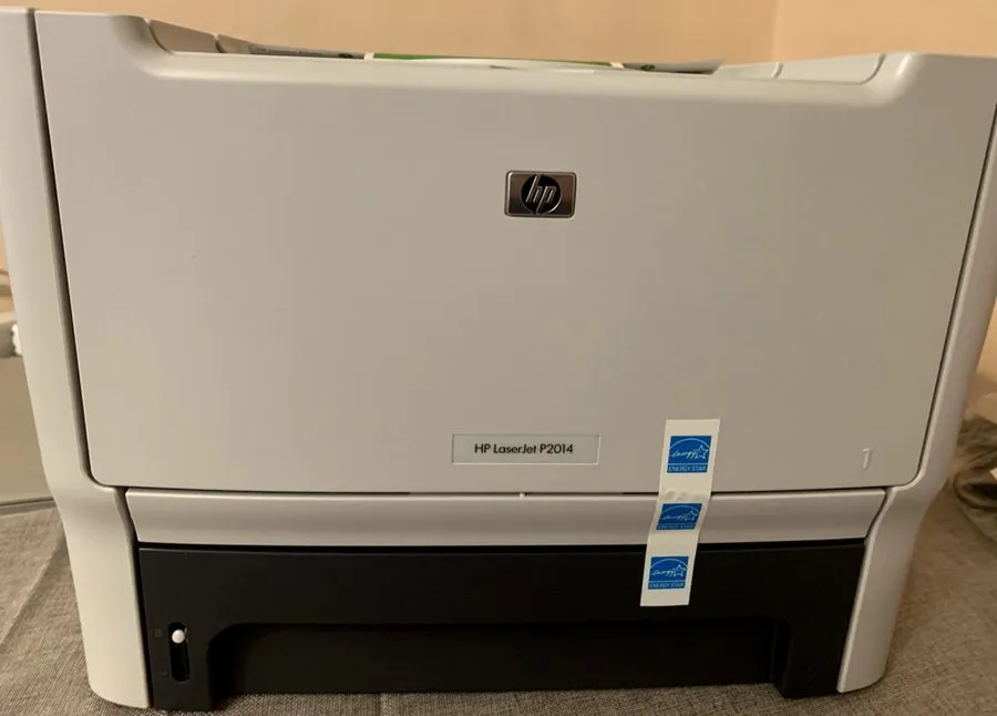 Лазерный принтер HP LaserJet P2014 Standard Laser Printer w/ extra HP Ink Cartri
