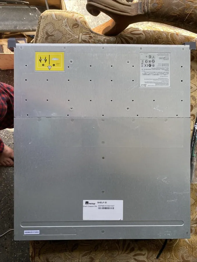 Дисковая полка NetApp DS2246 24-Bay 2.5" SAS Disk Shelf NAJ-1001 w/ IOM6 & Caddi — фото лота 2