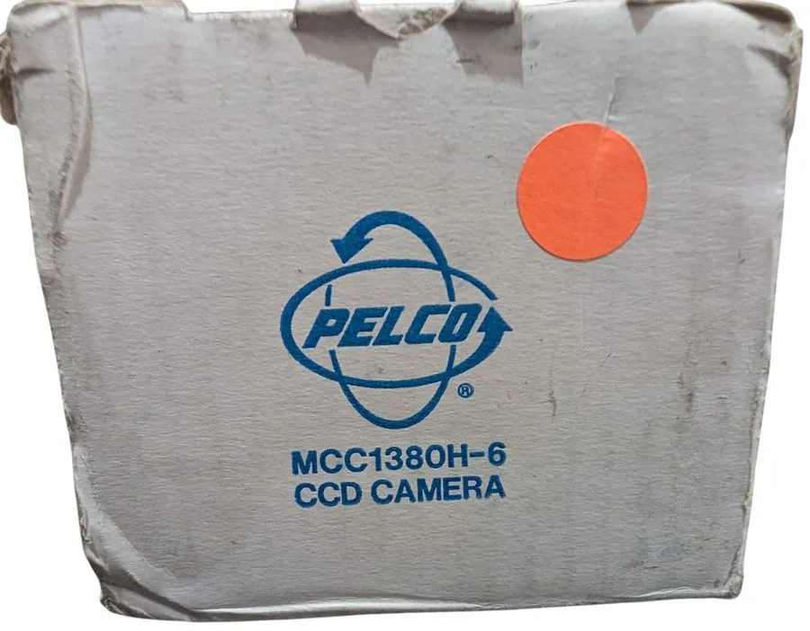 Камера Pelco MCC1380H-6 High Resolution Monochrome CCD Camera (1/3", 24VAC) — фото лота 1