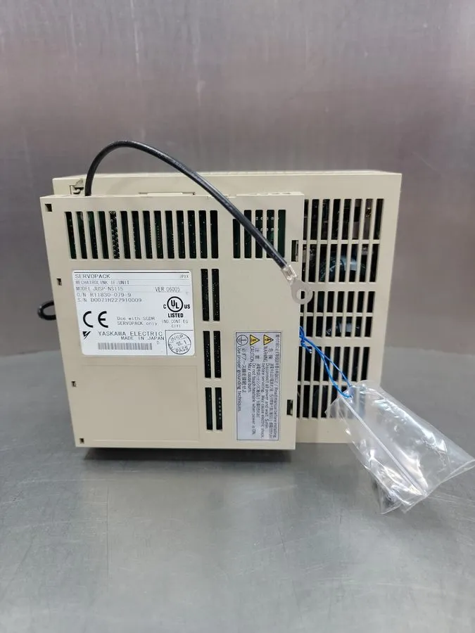 Сервопривод Yaskawa SGDH-08AE Servopack Amplifier 0.8kW 200-230V