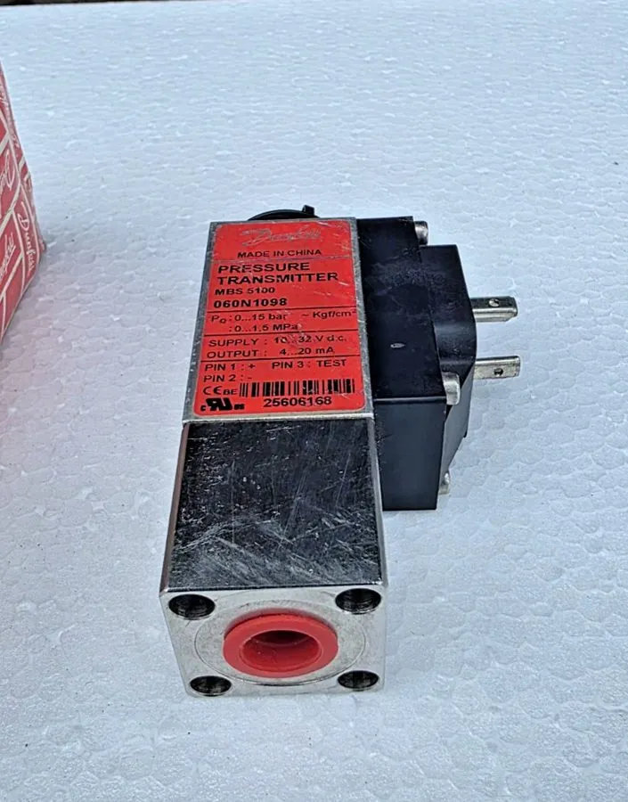 Датчик давления DANFOSS PRESSURE TRANSMITTER MBS 5100 060N1098 0 TO 15 BAR — фото лота 1