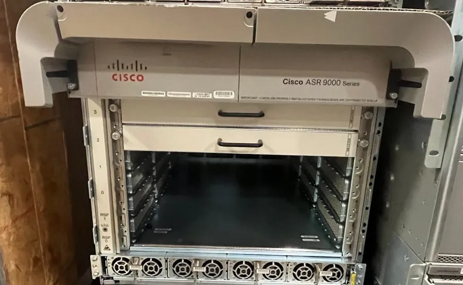 Маршрутизатор Cisco ASR-9006-AC Router Chassis ONLY! V1