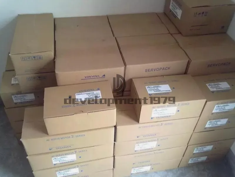 Сервопривод Yaskawa SGDV-120D01A002000 Servo Drive