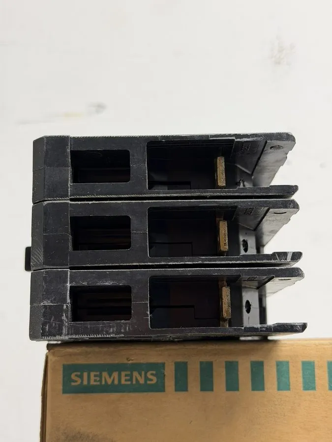 Автоматический выключатель Siemens ED63B070 Circuit Breaker 3 Pole 70A 600V Sent — фото лота 4