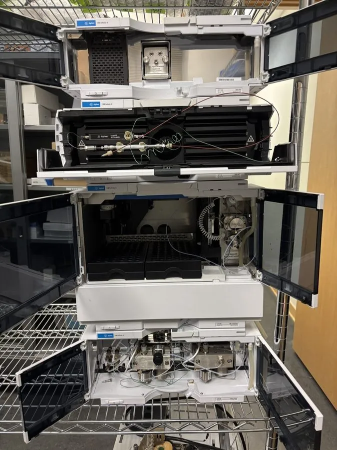 Хроматограф Agilent 1260 Infinity II HPLC System with G7114A, G7116A, G7129A, G7 — фото лота 1