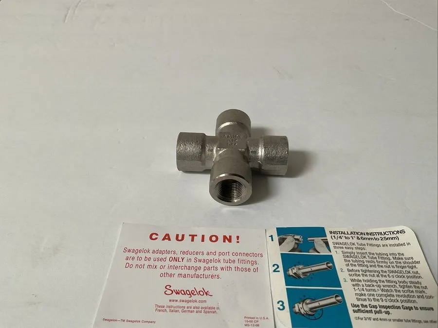 Фитинг Swagelok/Cajon SS-6-CS Stainless Steel Pipe Fitting 3/8” Cross Female NPT — фото лота 2