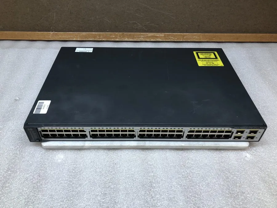 Коммутатор Cisco Catalyst 3750 v2 PoE-48 Port Network Switch WS-C3750V2-48PS — фото лота 1