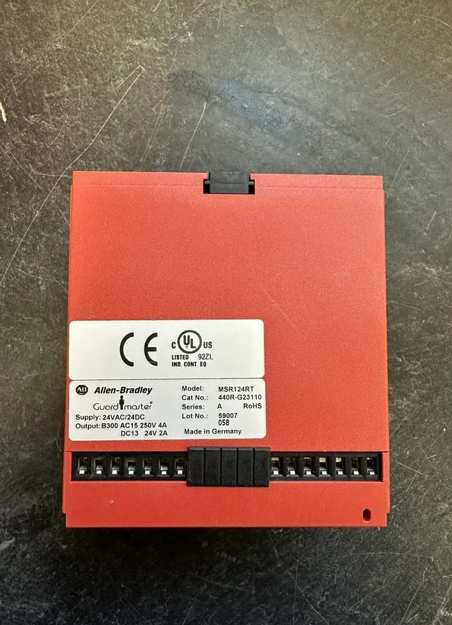 Реле безопасности Allen Bradley 440R-G23110 Ser A MSR124RT 24VAC/24DC Safety Rel