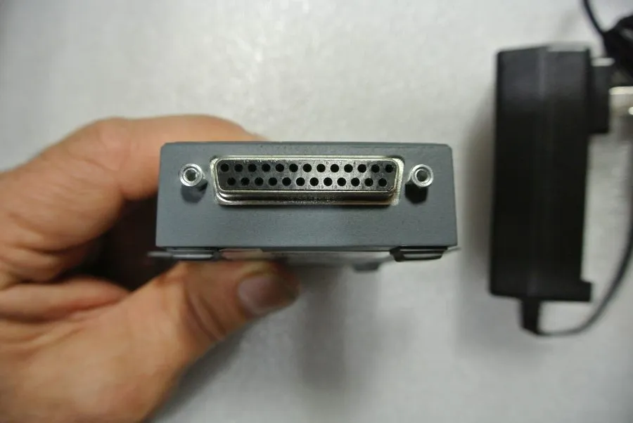 IIoT-устройство Lantronix UDS1100 Universal POE Serial Device Server Ethernet RS
