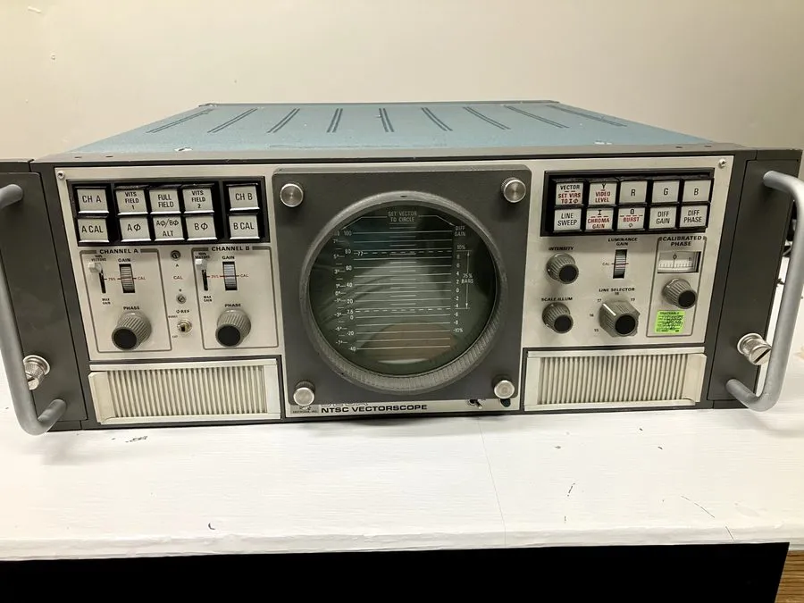 Анализатор Tektronix 520A NTSC Vectorscope