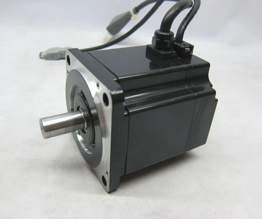 Сервопривод YASKAWA SGDM-04ADA SERVOPACK WITH SGMPH-04A1A-AD21 SERVO MOTOR