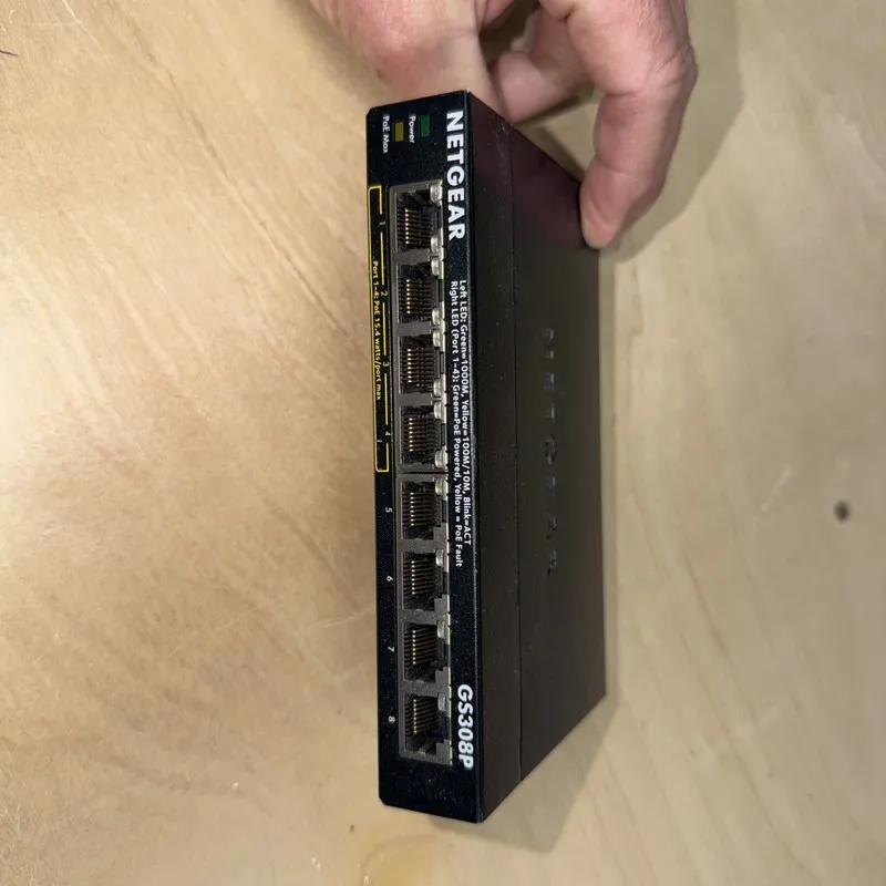 Коммутатор Netgear GS308P 8-PORT Gigabit Ethernet Switch w/ 4-PORT PoE Switch; 6