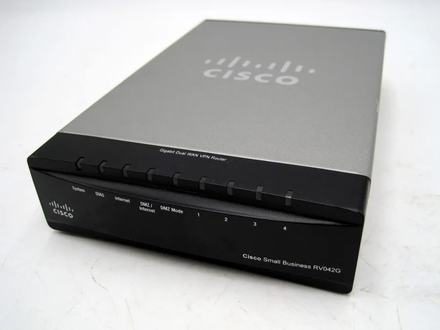 Маршрутизатор Cisco / Linksys 4-Port Gigabit Dual WAN VPN Router RV042G
