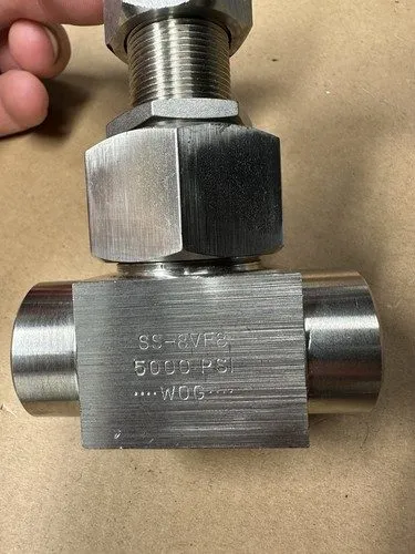 Клапан Whitey SS-8VF8 Valve Stainless Steel Swagelok Threaded 5000 WOG — фото лота 1