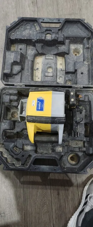 Геодезический прибор GEOMAX Zone20 H Self-leveling Rotary Grade Laser & ZRP105 D — фото лота 1