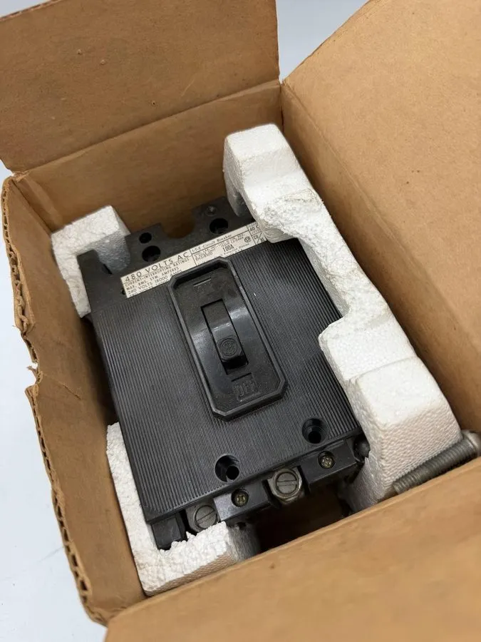 Автоматический выключатель ITE Circuit Breaker EH3B100 100A 480V 3P Mounting Scr — фото лота 2