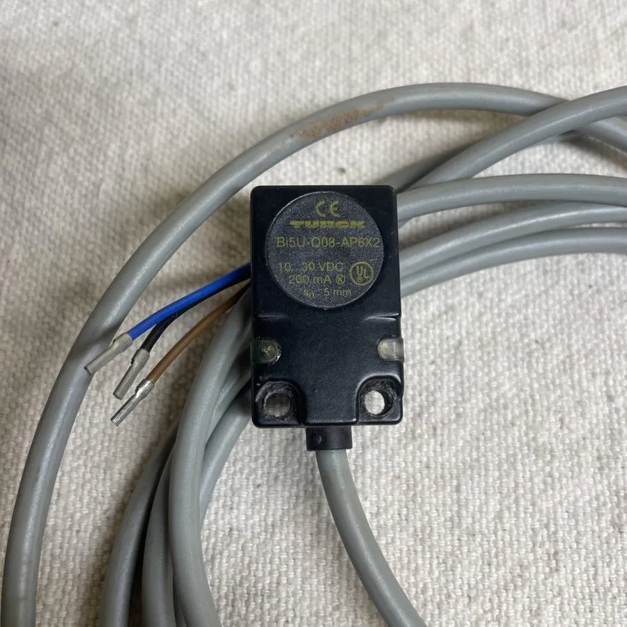 Датчик приближения Replace TURCK BI5U-Q08-AP6X2 Proximity Sensor 10-30VDC