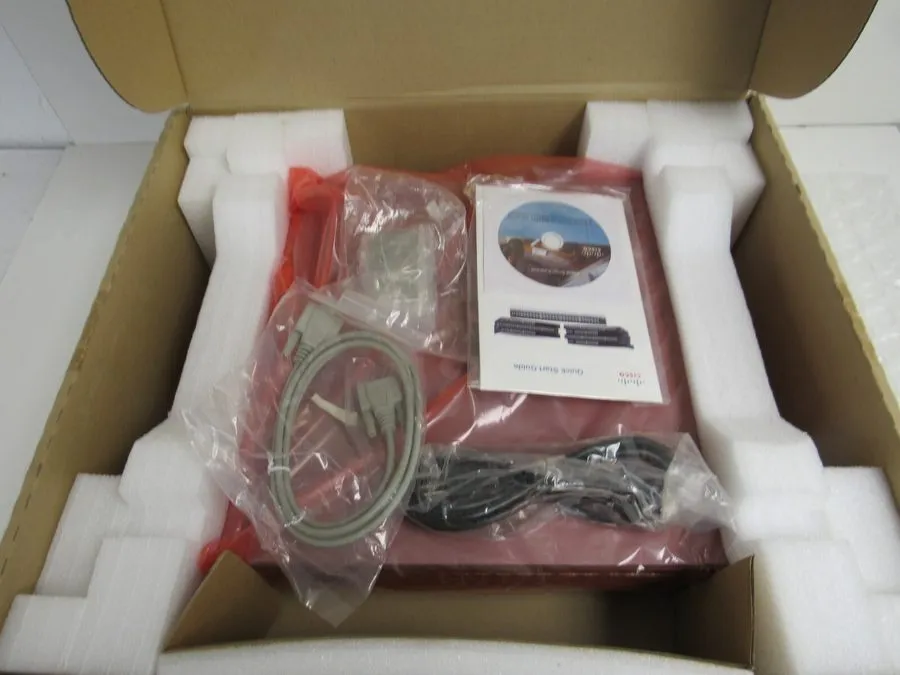 Коммутатор Cisco SFE2000 24 Port 10/100 Ethernet Switch