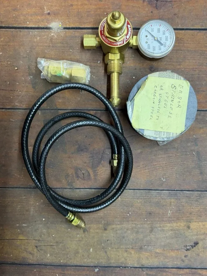 Сварочное оборудование Lincoln Electric Magnum LIC-7903X Inert Gas Regulator Gau — фото лота 1