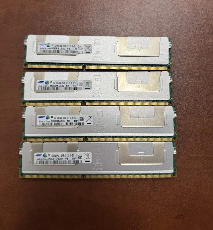 Модуль памяти Samsung 8GB 4Rx8 PC3L-8500R DDR3 ECC RDIMM M393B1K73CHD-YF8 Server