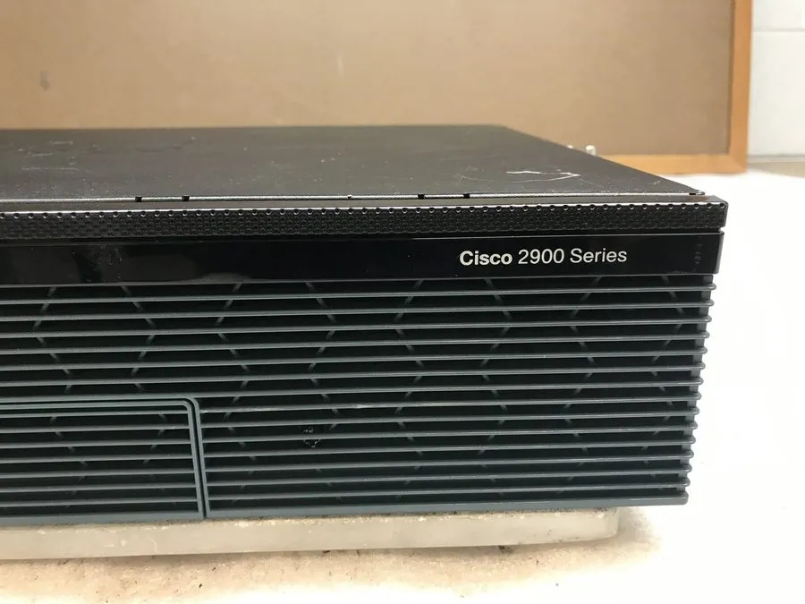 Маршрутизатор Cisco 2900 Series CISCO2911/K9 Integrated Services Router