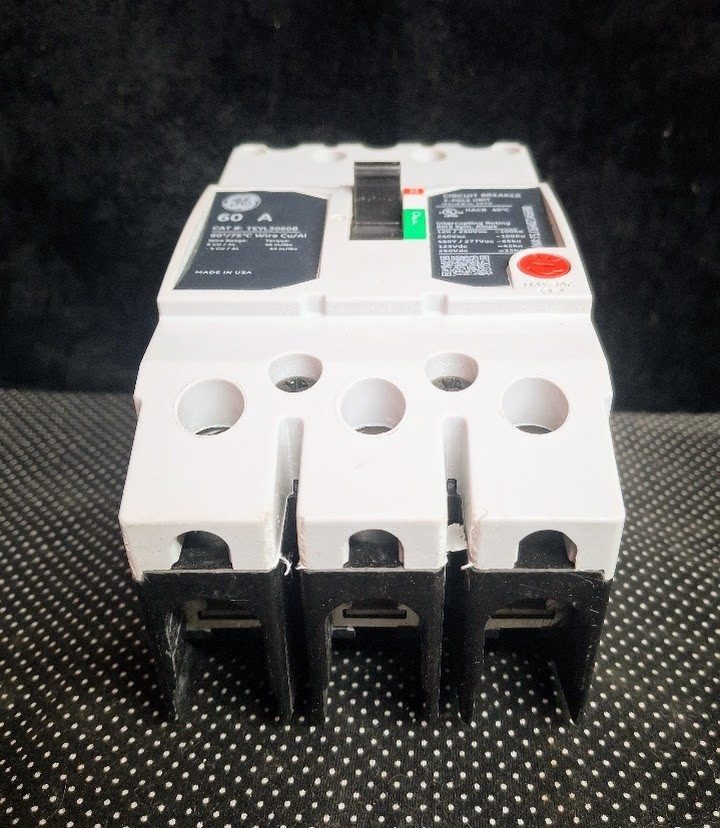 Автоматический выключатель GE TEYL3060B 60A 480V 3 Pole Molded Case Circuit Brea