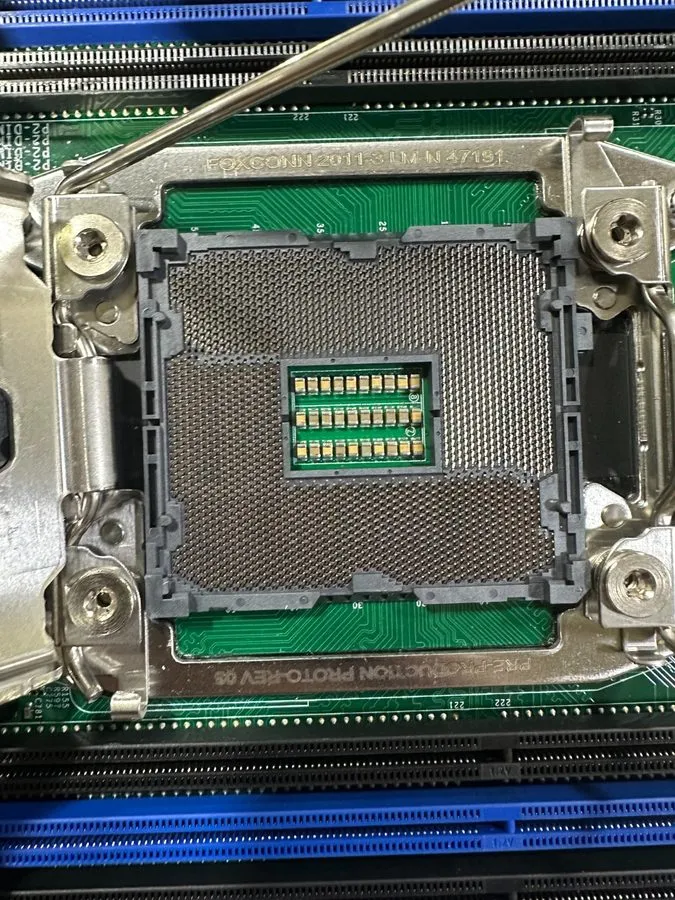 Модуль памяти Supermicro X10DRT-PIBF LGA 2011-3 Dual Xeon C612 16 DIMM Server mo