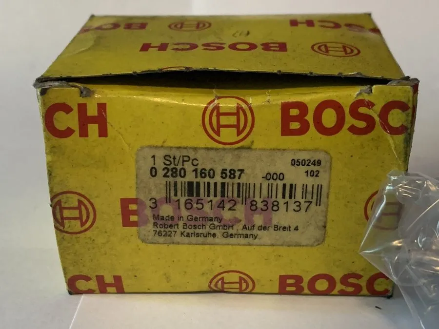 Трубопроводная арматура Mercedes FUEL INJECTION PRESSURE REGULATOR BOSCH 0280160