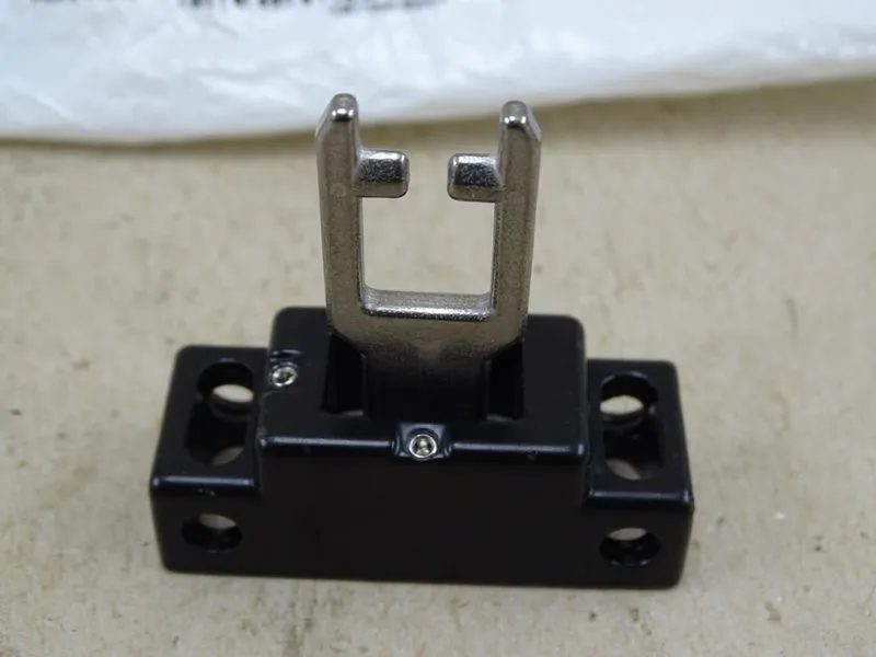 Реле безопасности Allen Bradley Guardmaster Fully Flexible Actuator 440G-A27143