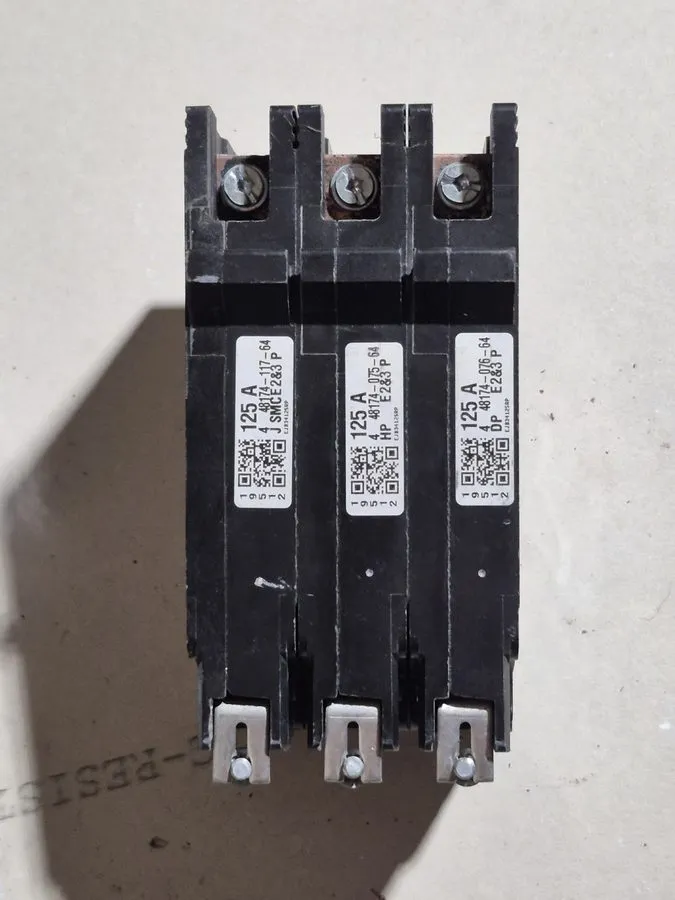 Автоматический выключатель Square D EJB34125 3p 480v 125a 65k NF Bolt In Circuit