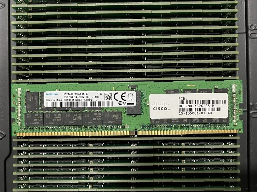 Модуль памяти UCS-MR-X32G2RS-H CISCO Branded 32GB DDR4-2666-MHz RDIMM/PC4-21300/