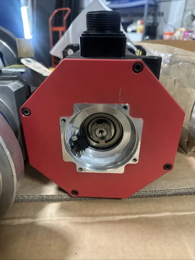 Серводвигатель FANUC ROBOTICS A06B-0268-B705 Servo Motor — фото лота 2