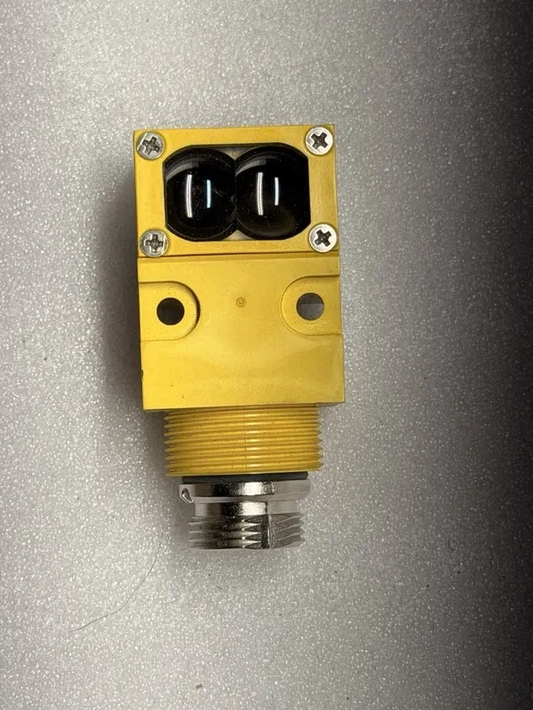 Фотоэлектрический датчик BANNER SM2A912LVQD PHOTOELECTRIC SENSOR 24-250VAC 26577