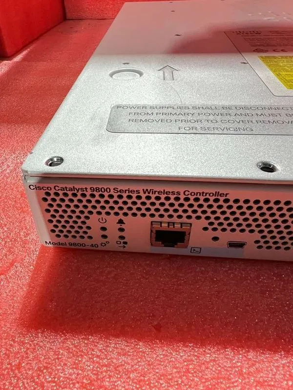 Точка доступа Wi-Fi Cisco Catalyst C9800-40-K9 9800-40 4 Port 10G Wireless Contr — фото лота 2
