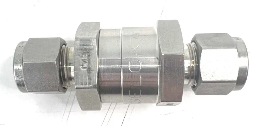Клапан SWAGELOK NUPRO SS-CHS6 3/8" POPPET CHECK VALVE 316