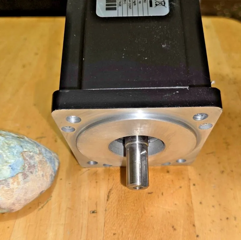 Серводвигатель Allen Bradley VPL-B0753M-PJ12AA Servo Motor — фото лота 3