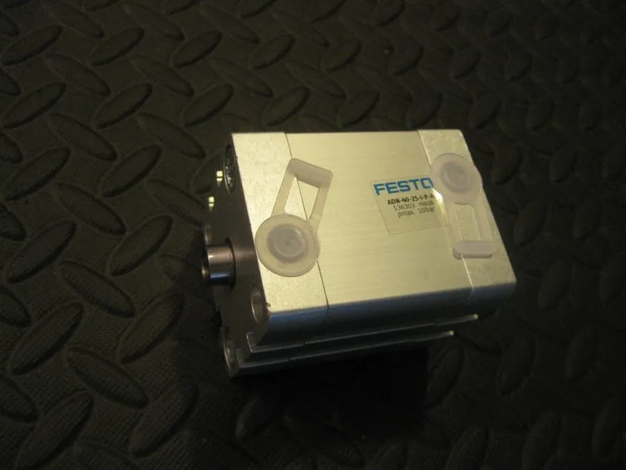Пневмоцилиндр Festo ADN-40-25-I-P-A Pneumatic Cylinder
