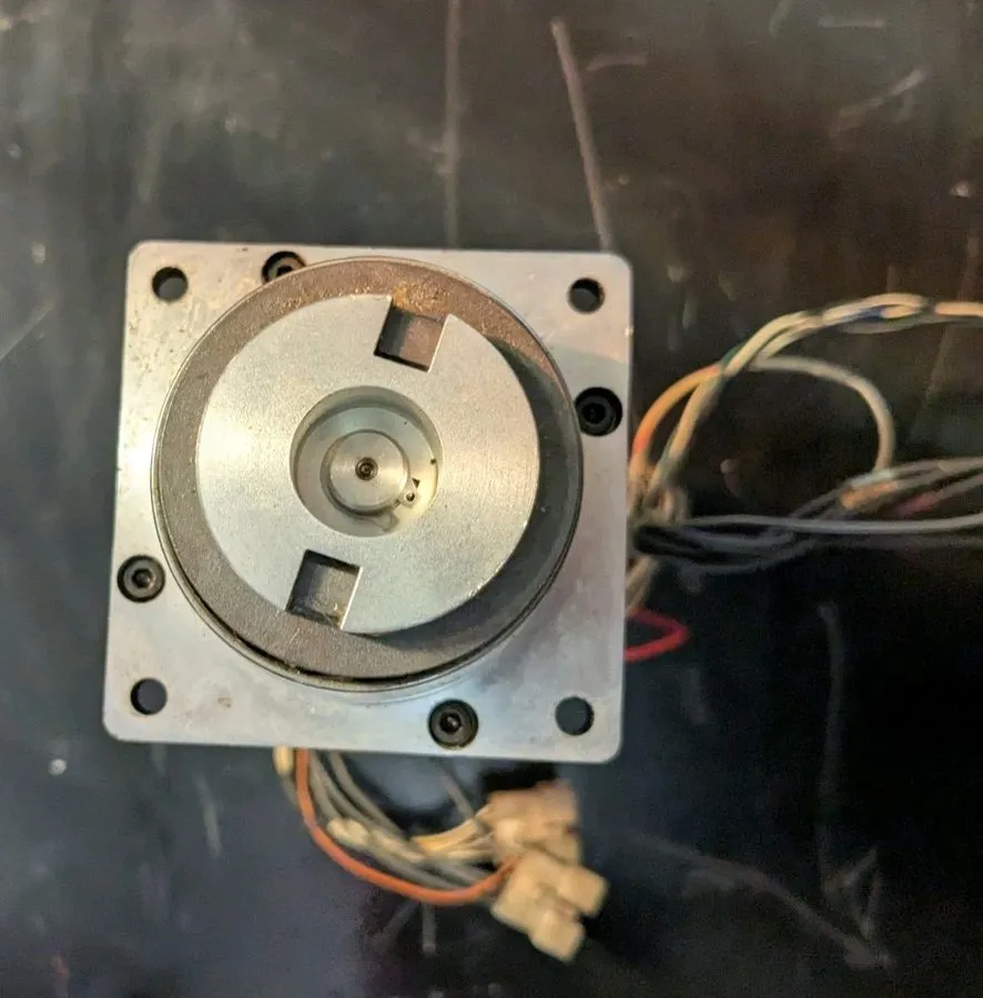 Серводвигатель Fanuc AC servo motor, model 4-0S, type A06B-0532-B531, serial S-9 — фото лота 2